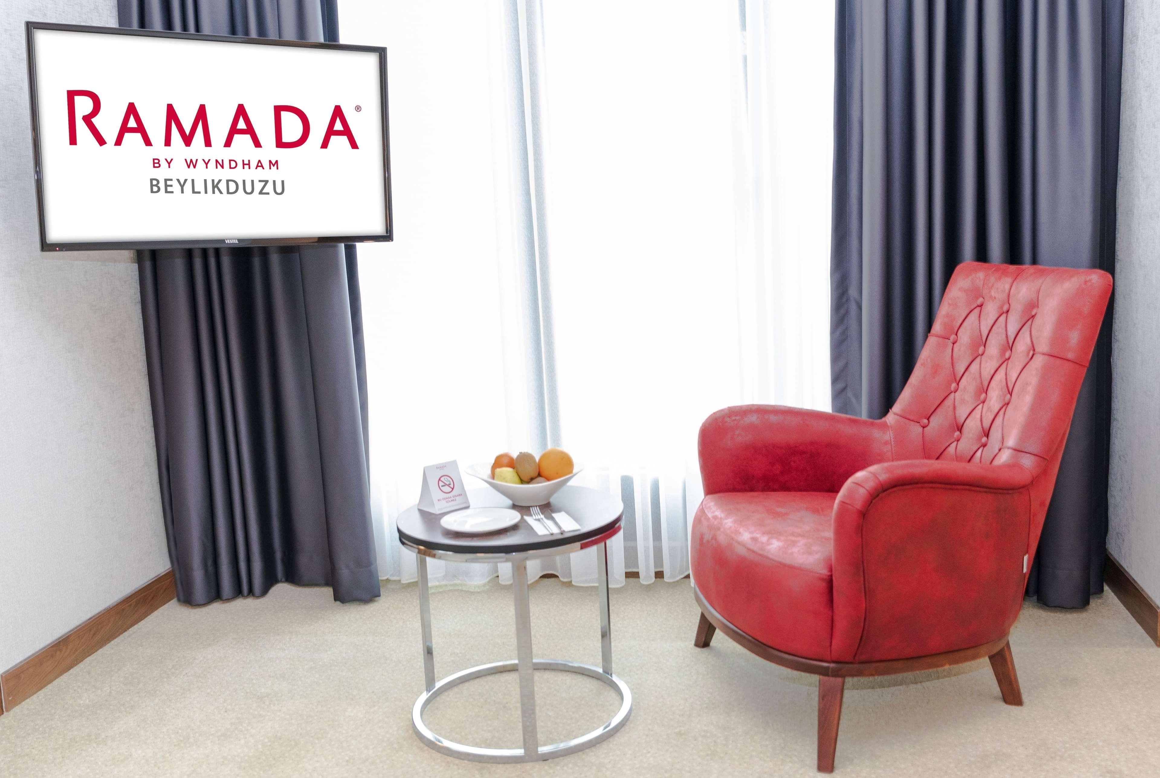 Ramada By Wyndham Beylikduzu Istambul Exterior foto